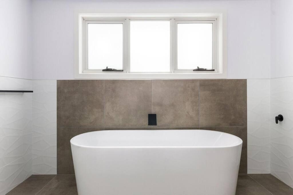 Contemporary & In Exclusive *