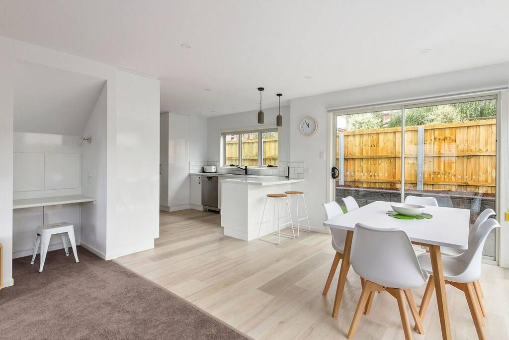 Contemporary & In Exclusive Sandy Bay